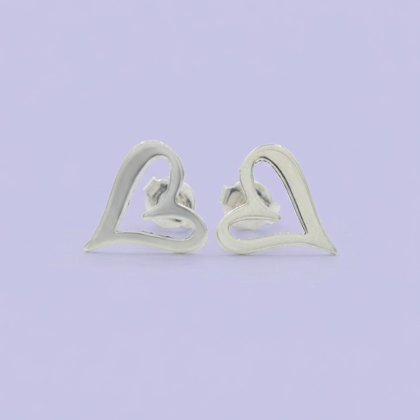 Arete de Plata .925 con Diseño de Corazón Elegante mod. 1927