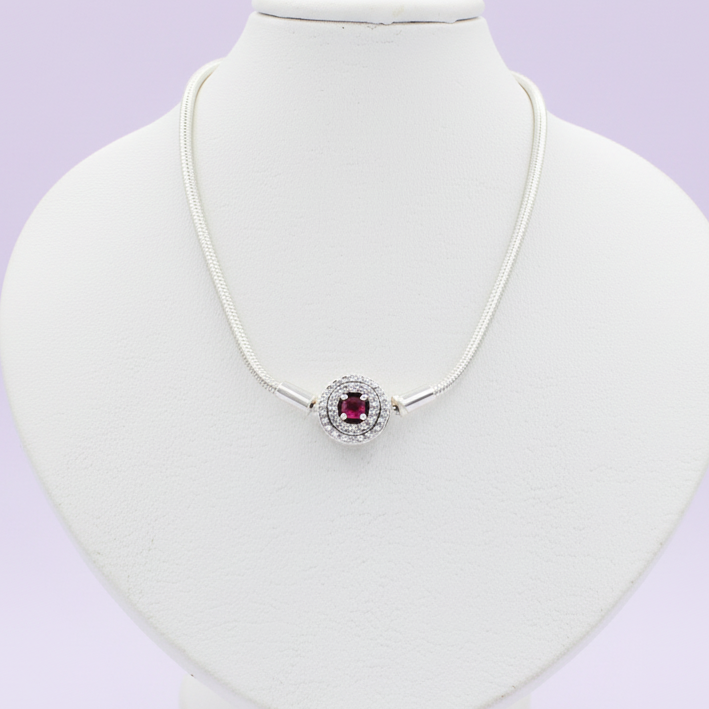 Gargantilla de Plata .925 con Zirconia Color Rojo Zafiro y Detalles de Zirconias mod. 1559
