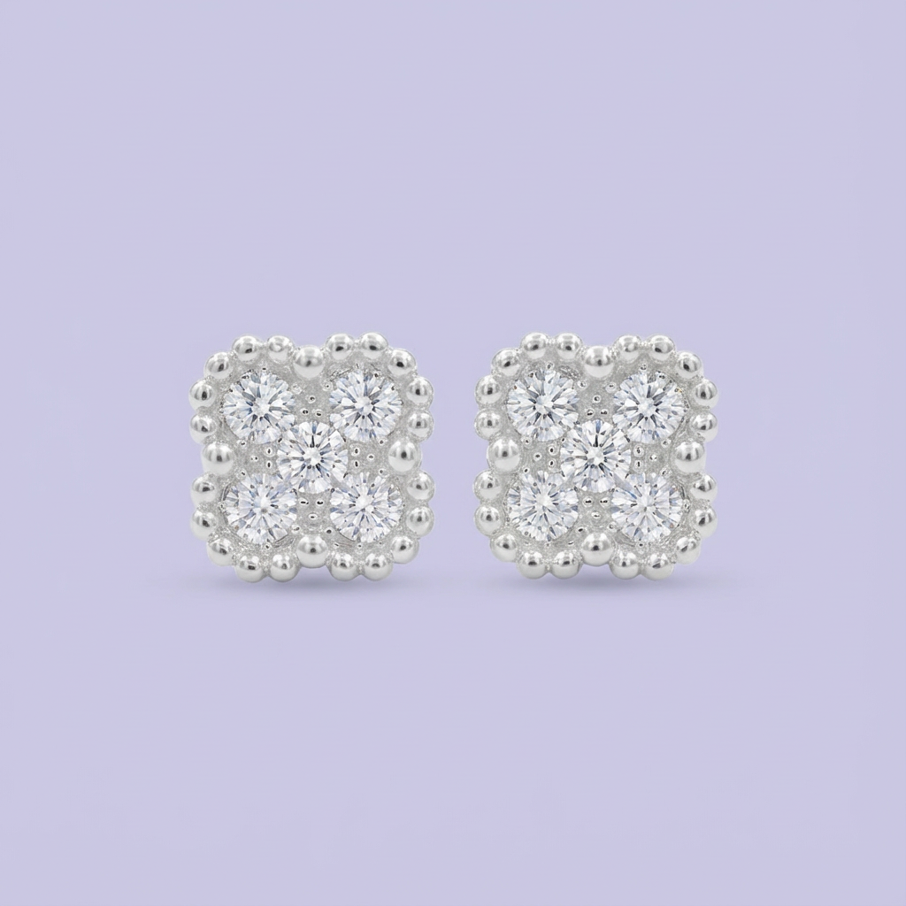 Arete de Plata .925 con Diseño de Trébol con Incrustación de Zirconias Blancas mod. 0779