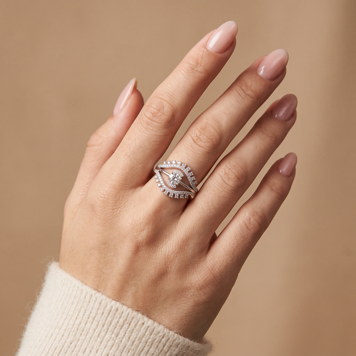 Anillo de Plata. 925 con Diseño de Ojo con Incrustación de Zirconia mod.3256