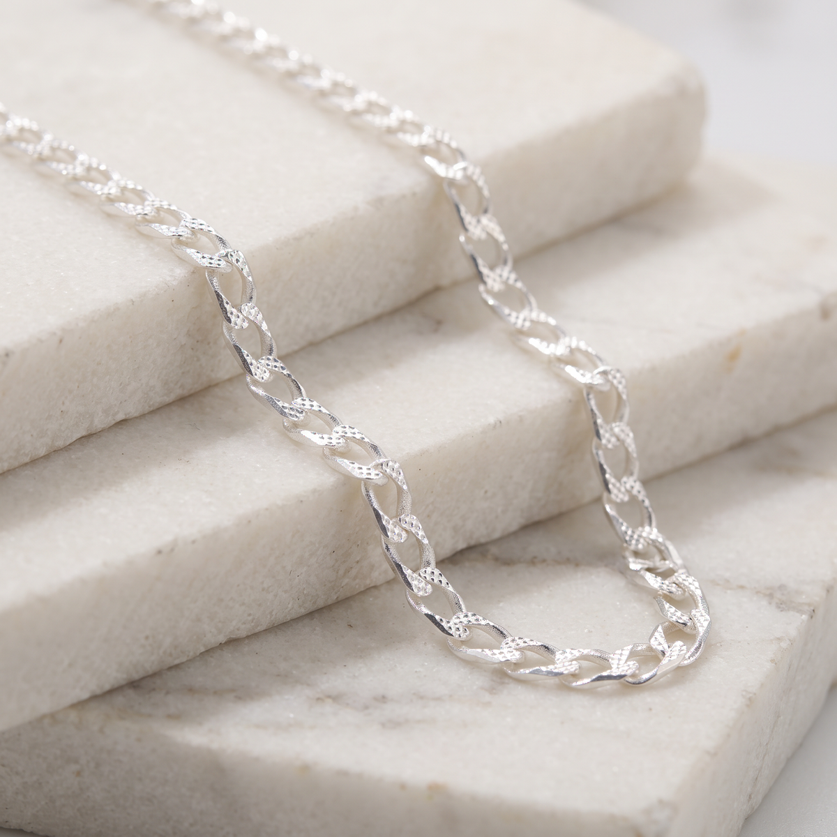 Pulsera de Plata .925.  Tejido Barbado de Eslabón Cuadrado con Diamantado Doble Vista mod. 3243