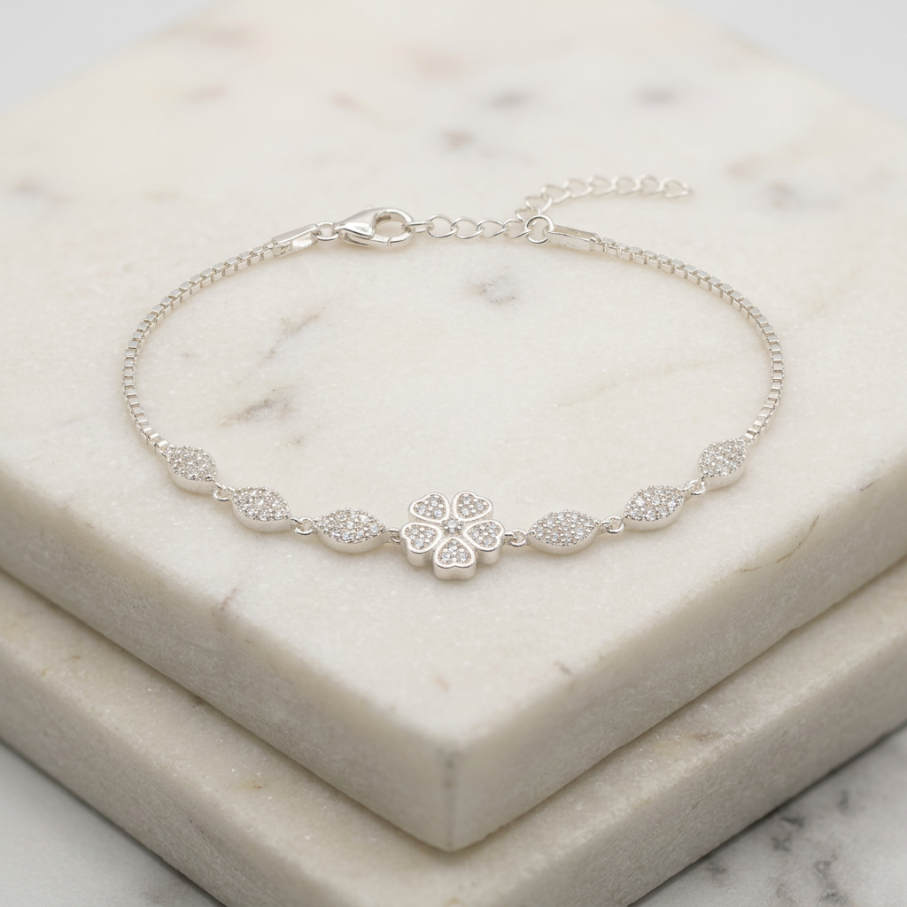 Pulsera de Plata. 925 con Tejido Cuadrado y Trébol con Ovalos e Inscrustación de Zirconia mod.3274