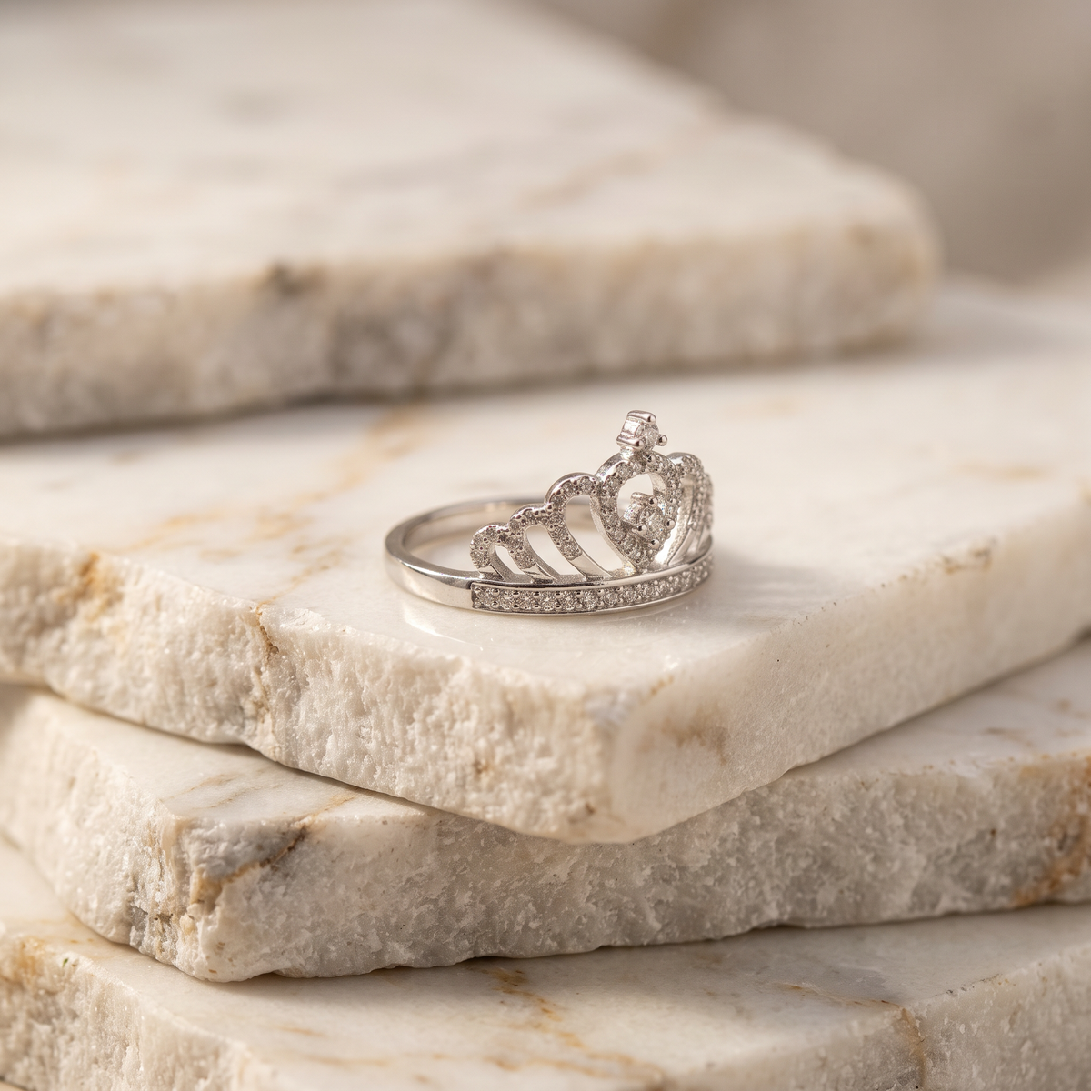 Anillo de Plata. 925 de Corona con Diseño de Corazón y Zirconia mod.3259