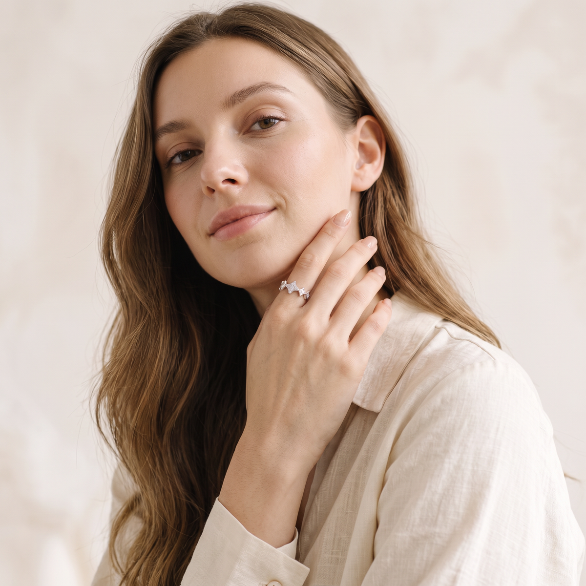 Anillo de Plata. 925 con Diseño de Estrellas  y Madre Perla con Zirconia mod.3251