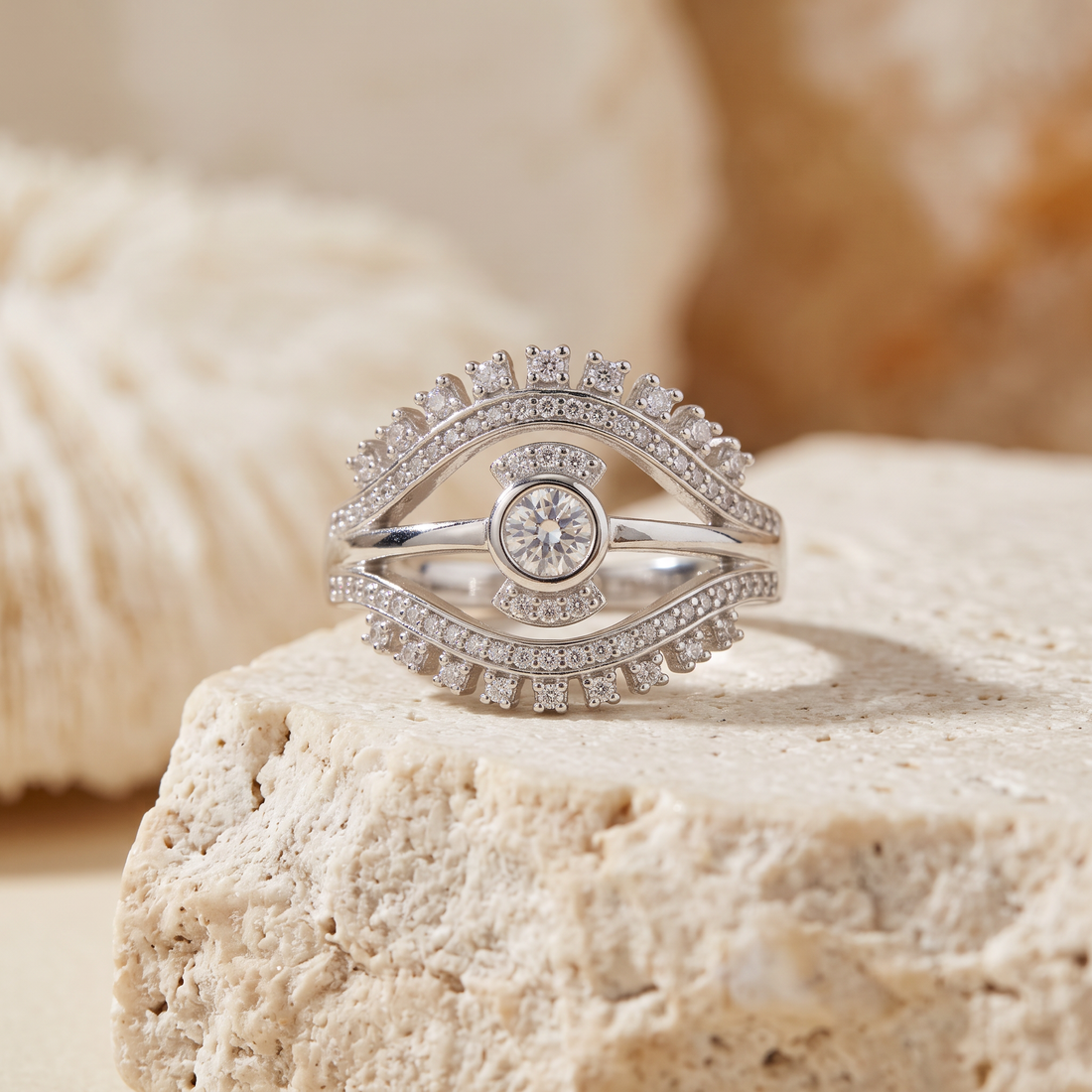 Anillo de Plata. 925 con Diseño de Ojo con Incrustación de Zirconia mod.3256