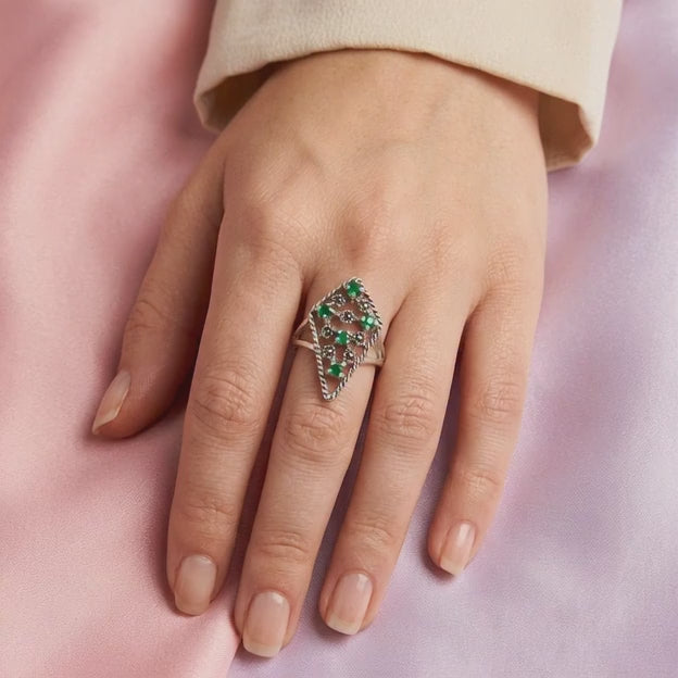 Anillo de Plata .925 Diseño Rombo con Destellos Verdes mod. 2259