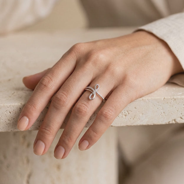 Anillo de Plata. 925 de Infinito Moderno con Zirconia mod.3258