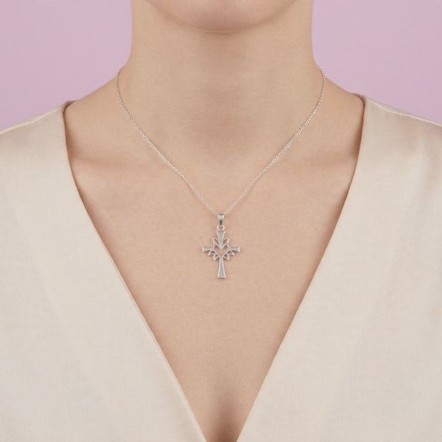 Dije de Plata .925 Cruz Fina con Calado de Corazón mod. 2994