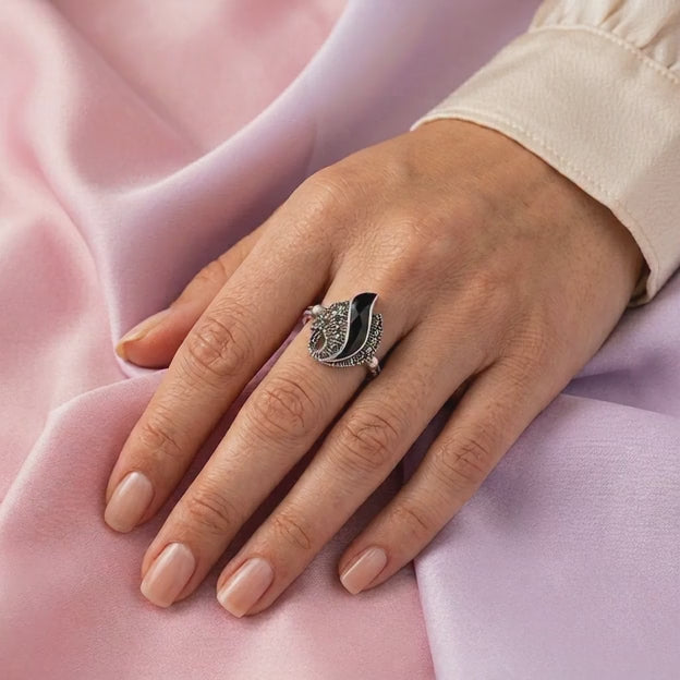 Anillo de Plata .925 Diseño Gota con Ónix mod. 2246