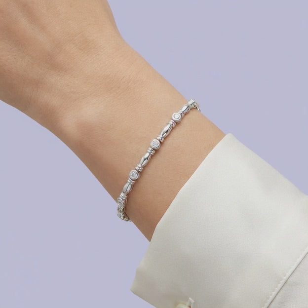Pulsera de Plata .925 con Diseño Especial Incrustado de Zirconias Finas mod. 2035