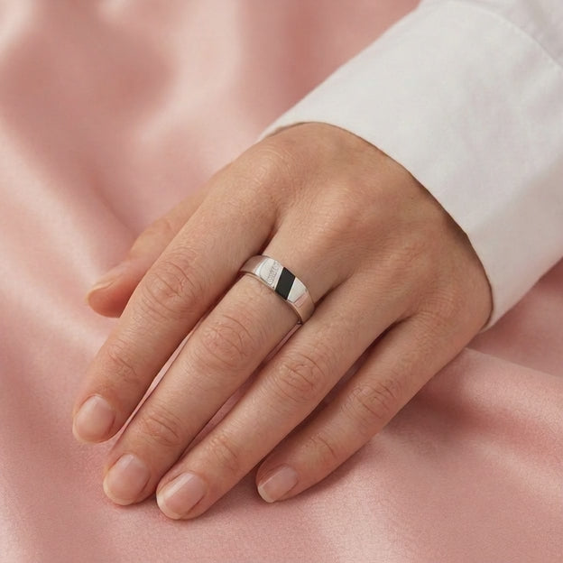 Anillo de Plata .925 Diseño Especial con Onix y Zirconias mod. 2660