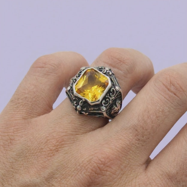 Anillo de Plata .925 Diseño Elegante con Zirconia Amarilla mod. 1990