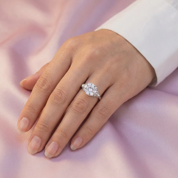 Anillo de Compromiso plata .925 con Zirconia Central Circular mod. 2710