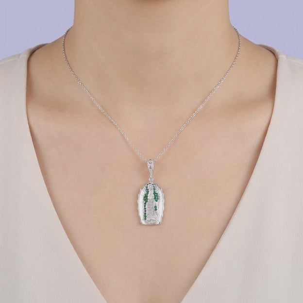 Dije de Plata .925 de la Virgen de Guadalupe con Incrustación de Zirconias mod. 2010