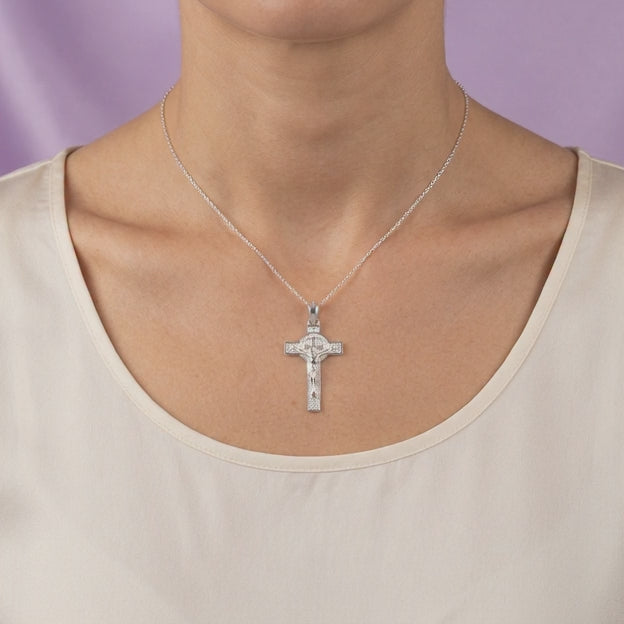 Dije de Plata .925 Crucifijo San Benito con Zirconias  mod. 2746