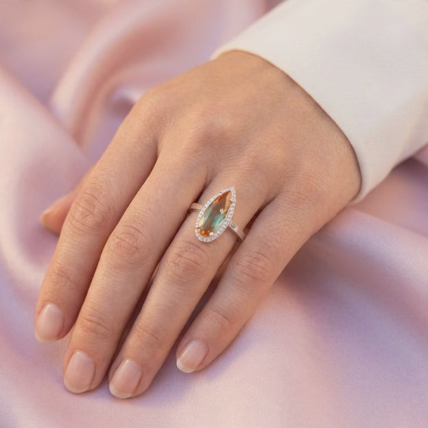 Anillo de Plata .925 con Diseño de Gota Fina y Zirconia Color Vede Menta mod. 3108