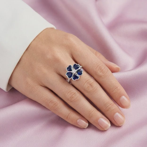 Anillo de Plata .9025 Diseño de Flor de Trebol con Zirconia Azul mod. 2794