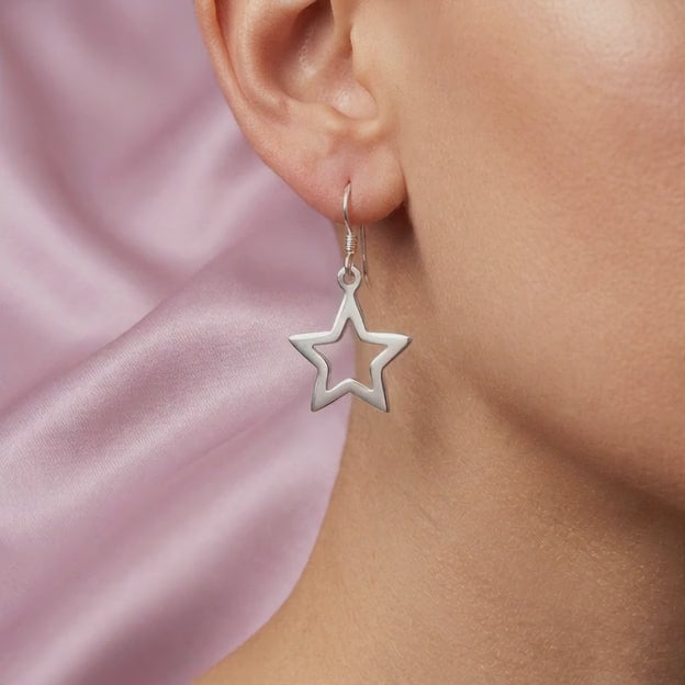 Arete de Plata .925 Largo de Estrella Lisa mod. 2980