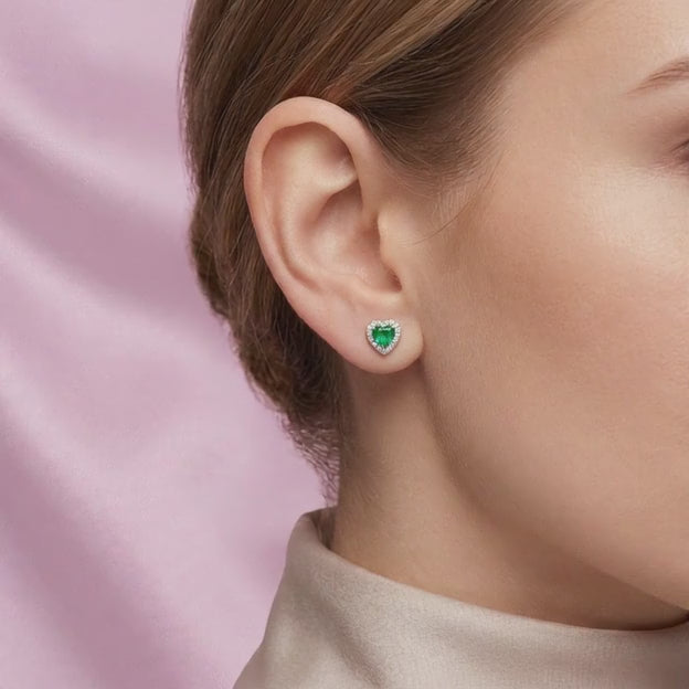 Arete de Plata .925. Corazón Verde con Incrustación de Zirconias mod. 3168