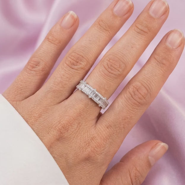 Anillo de Plata .925 con Diseño con Corte Bagette Zirconia mod. 3099