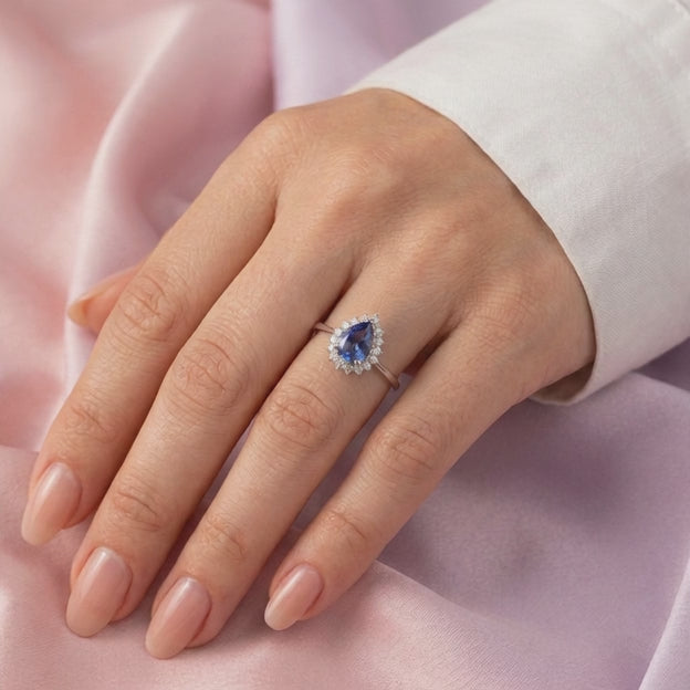 Anillo de Plata .925 con Diseño  de Gota con Zirconia Color Azul Aero mod. 3110