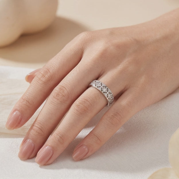 Anillo de Plata. 925 Churumbela de Rombos Ondeados con Incrustación de Zirconias mod.3250