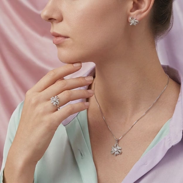 Coordinado de Plata .925 Listones y Detalles de Hojas con Incrustación de Zirconias Blancas mod. 2957