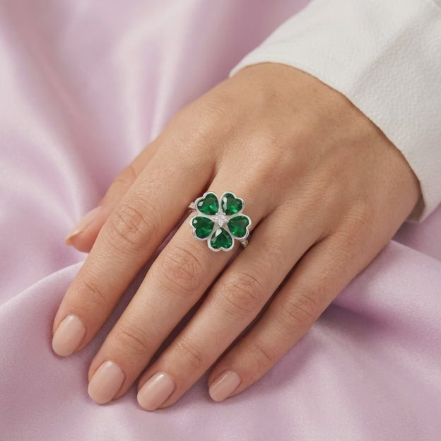 Anillo de Plata .9025 Diseño de Flor de Trebol con Zirconia Verde mod. 2792