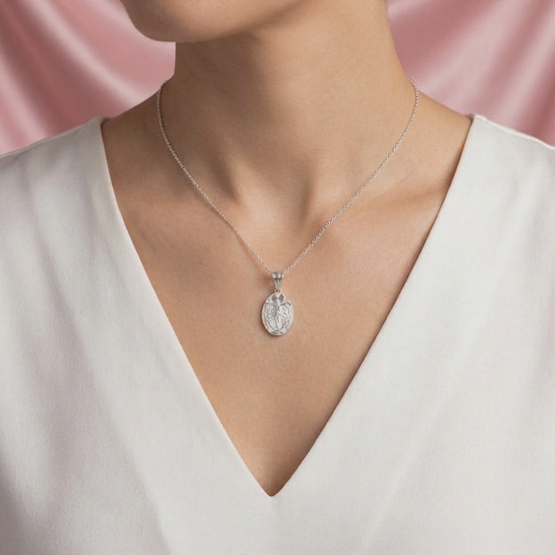 Medalla de Plata .925 Cristo con Bellos Laureles mod. 2725