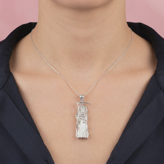 Dije Bulto de Plata .925 Santa Muerte de Diseño Hueco y Fino mod. 2752